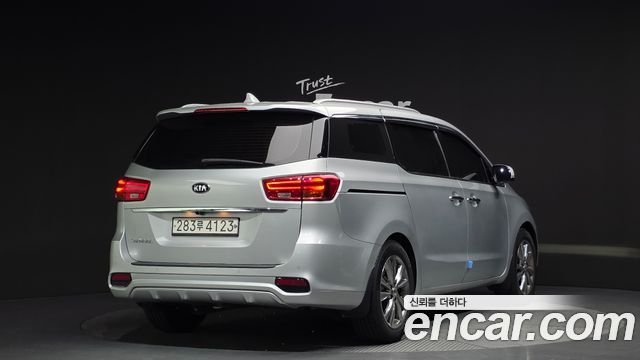 Kia Carnival из Кореи Encar