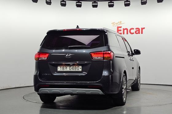 Kia Carnival 9-seater Noblesse — пробег 73 313 км — фото 4 из 5