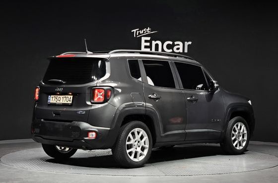 Jeep Renegade 2.4 Longitude — пробег 25 980 км — фото 2 из 5