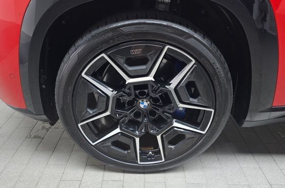 BMW XM 4.4 — пробег 7 884 км — фото 5 из 5