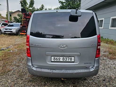 Hyundai Starex 3-Seater VAN CVX Luxury — пробег 316 882 км — фото 4 из 5