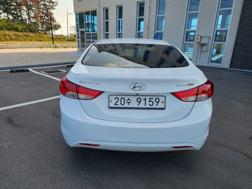 Hyundai AVANTE M16 GDI Premier — пробег 160 000 км — фото 5 из 5