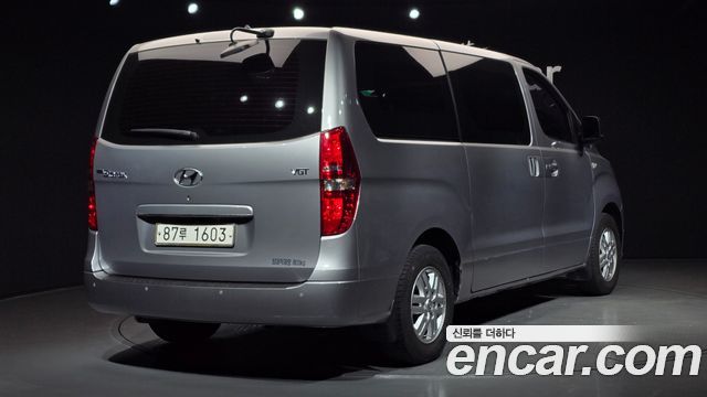 Hyundai Starex Van 3-Seater Smart — пробег 81 122 км — фото 2 из 5
