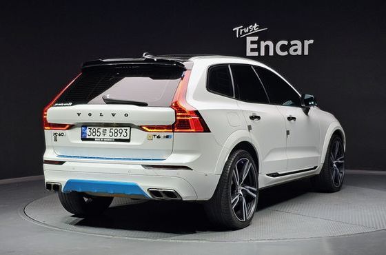 Volvo XC60 T6 Inscription — пробег 128 040 км — фото 2 из 5