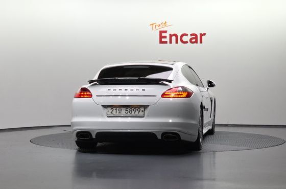 Porsche Panamera 3.0 Diesel 970 — пробег 124 291 км — фото 4 из 5