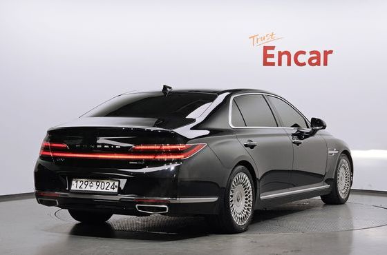 Genesis G90 5.0 AWD Prestige — пробег 111 051 км — фото 2 из 5