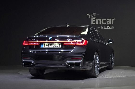 BMW 7-Series 730d xDrive M Sport — пробег 100 863 км — фото 4 из 5