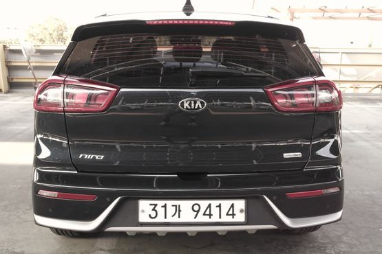 Kia Niro Prestige — пробег 154 855 км — фото 4 из 5