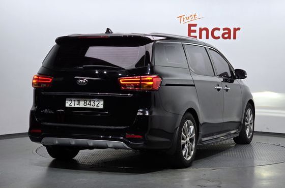 Kia Carnival 9-Seater Noblesse Special — пробег 157 179 км — фото 2 из 5