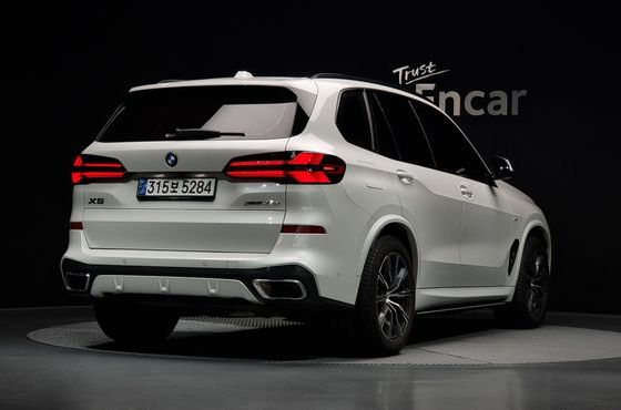 BMW X5 xDrive 30d M Sport — пробег 19 176 км — фото 2 из 5