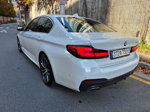 BMW 5-Series 520i M Sport — пробег 50 900 км — фото 5 из 5
