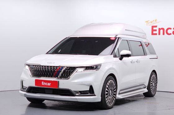 Kia Carnival 9-Seater Hi-Limousine Signature — пробег 18 434 км — фото 1 из 5