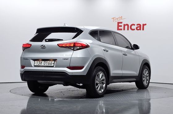 Hyundai Tucson Diesel 1.7 2WD Style — пробег 93 048 км — фото 2 из 5