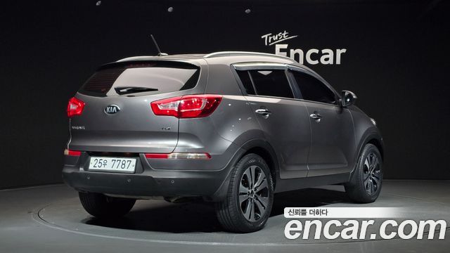 Kia Sportage Diesel 2WD TLX High-Deluxe — пробег 132 079 км — фото 2 из 5