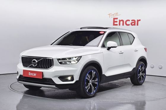 Volvo XC40 B4 Inscription — пробег 32 099 км — фото 1 из 5
