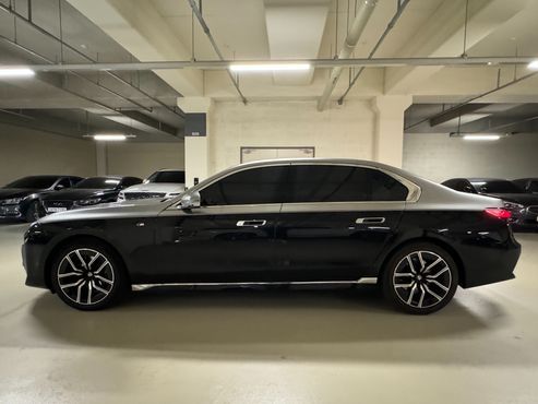 BMW 7-Series 740i xDrive M Sport Limited — пробег 30 000 км — фото 3 из 5
