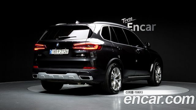 BMW X5 xDrive 45e xLine — пробег 38 952 км — фото 2 из 5