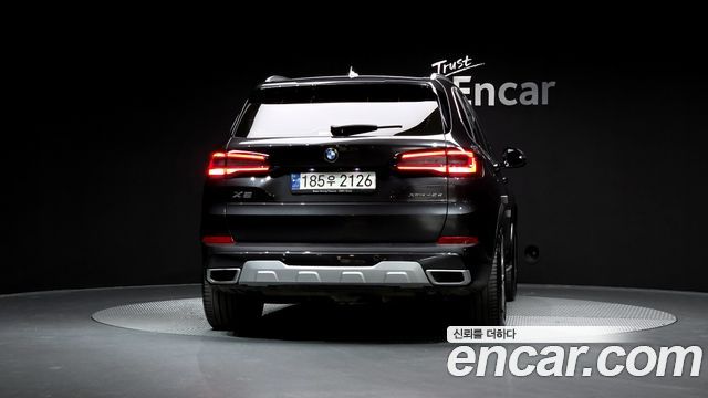 BMW X5 xDrive 45e xLine — пробег 38 952 км — фото 4 из 5