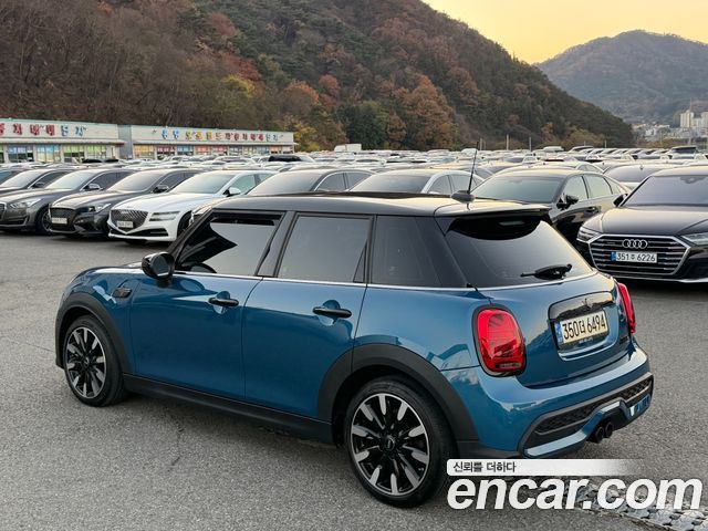 Mini Cooper 5Door Classic Third Generation — пробег 55 000 км — фото 2 из 5