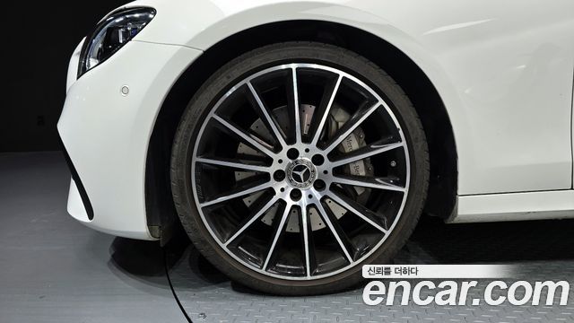Mercedes-Benz E-Class E350 4MATIC AMG Line — пробег 15 034 км — фото 5 из 5