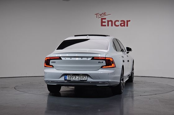 Volvo S90 B6 AWD Ultimate Bright — пробег 52 283 км — фото 4 из 5