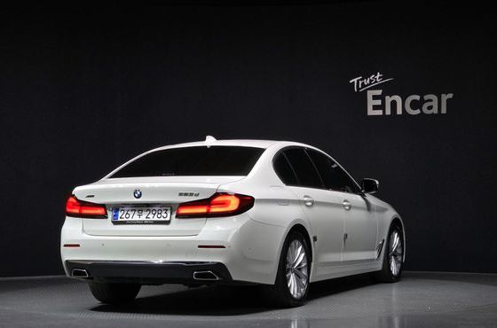 BMW 5-Series 523d xDrive Luxury — пробег 91 100 км — фото 2 из 5