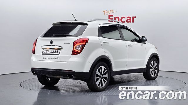 Ssangyong KORANDO 2.0 CVT 2WD Deluxe — пробег 215 074 км — фото 2 из 5