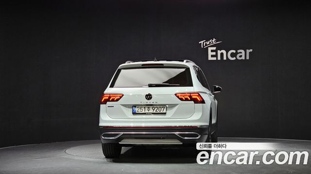 Volkswagen Tiguan 2.0 TSI Prestige — пробег 24 563 км — фото 4 из 5