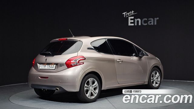 Peugeot 208 из Кореи Encar