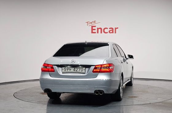 Mercedes-Benz E-Class E200 CGI Avantgarde — пробег 108 239 км — фото 4 из 5