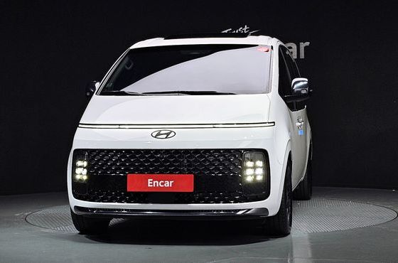 Hyundai Staria 4WD Lounge 9-Seater Inspiration — пробег 9 217 км — фото 3 из 5