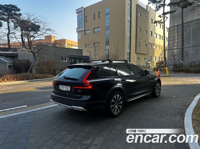 Volvo V90 B5 Ultimate AWD — пробег 22 500 км — фото 5 из 5