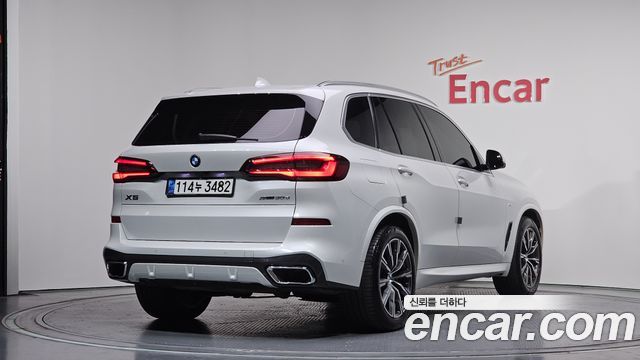 BMW X5 xDrive 30d M Sport — пробег 30 394 км — фото 2 из 5