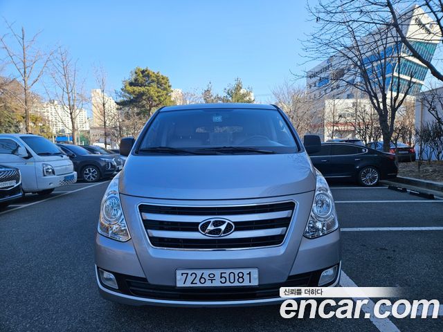 Hyundai Starex 12-Seater Wagon Smart — пробег 158 000 км — фото 2 из 5