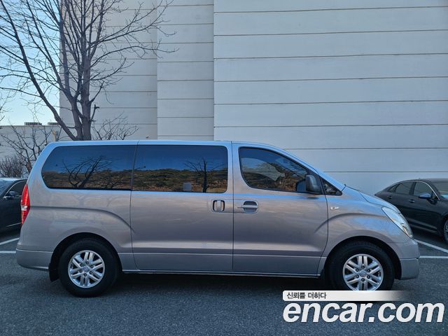 Hyundai Starex 12-Seater Wagon Smart — пробег 158 000 км — фото 4 из 5