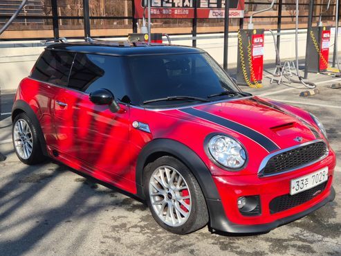Mini Cooper JCW 2nd Generation — пробег 66 000 км — фото 1 из 5