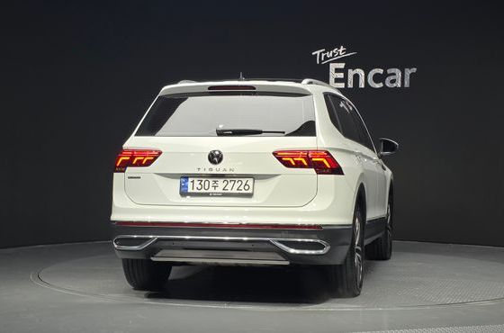 Volkswagen Tiguan 2.0 TSI Prestige — пробег 32 181 км — фото 4 из 5