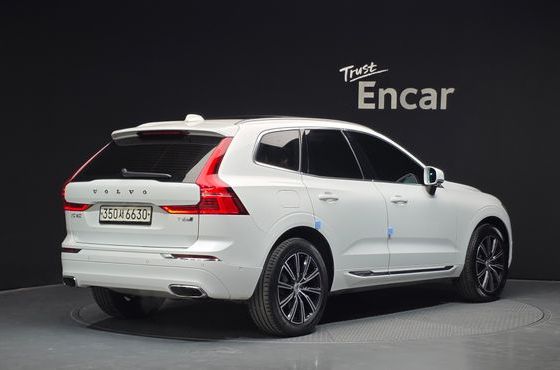 Volvo XC60 T6 Inscription — пробег 72 169 км — фото 2 из 5