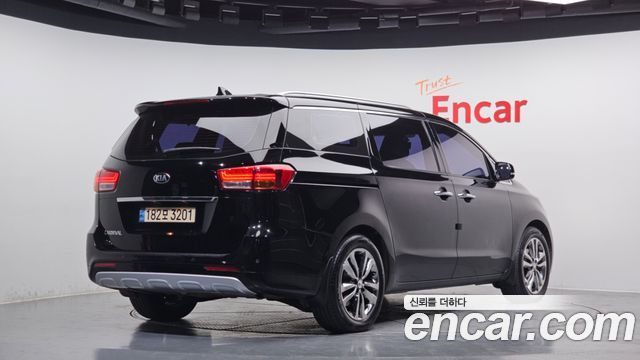 Kia Carnival из Кореи Encar