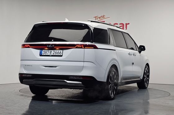Kia Carnival Gasoline 7-Seater Signature — пробег 35 507 км — фото 2 из 5