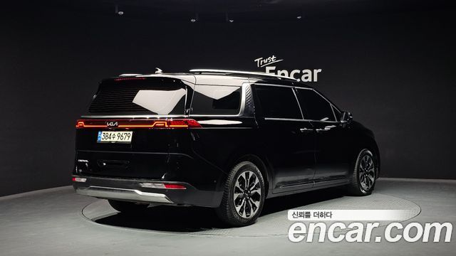 Kia Carnival 9-Seater Signature — пробег 137 662 км — фото 2 из 5