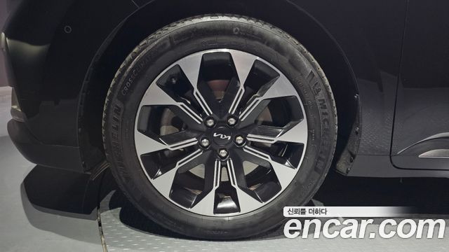 Kia Carnival 9-Seater Signature — пробег 137 662 км — фото 5 из 5