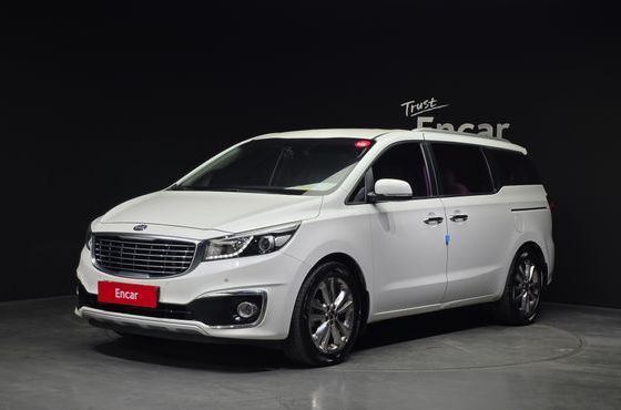Kia Carnival 9-seater Prestige — пробег 119 182 км — фото 1 из 5