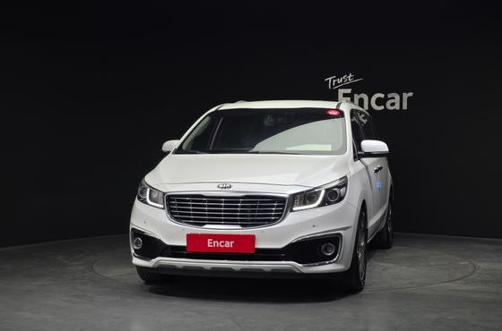 Kia Carnival 9-seater Prestige — пробег 119 182 км — фото 3 из 5