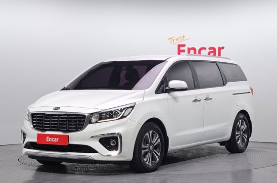 Kia Carnival 9-Seater Luxury — пробег 114 367 км — фото 1 из 5