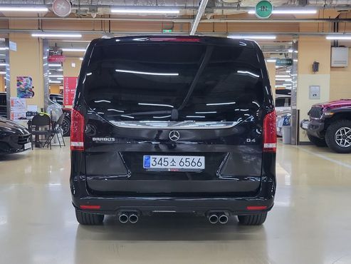 Mercedes-Benz V-Class V250 Bluetec W447 — пробег 65 000 км — фото 4 из 5