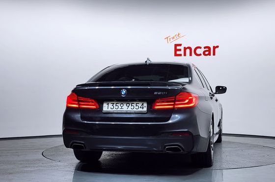 BMW 5-Series 520i M Sport — пробег 77 291 км — фото 4 из 5