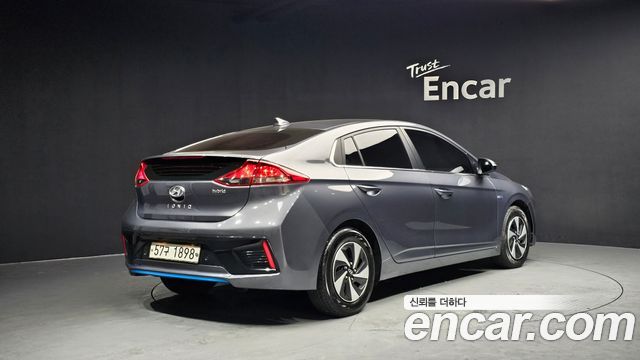 Hyundai Ioniq из Кореи Encar