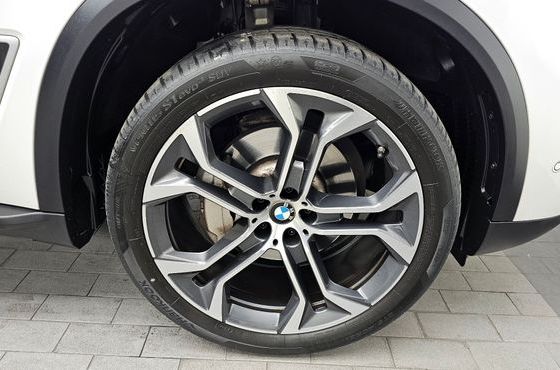 BMW X5 xDrive 40i xLine — пробег 29 801 км — фото 5 из 5