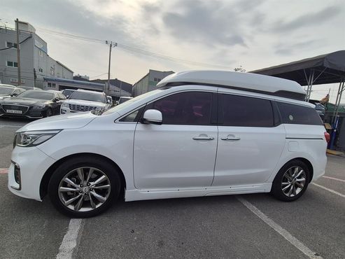 Kia Carnival 9-Seater Hi-Limousine Prestige Hiroof — пробег 122 401 км — фото 3 из 5